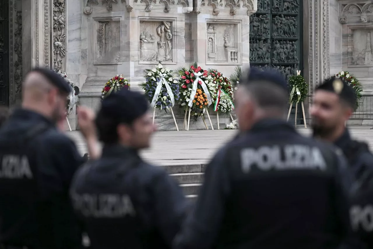 Silvio Berlusconi omendu dute Italian