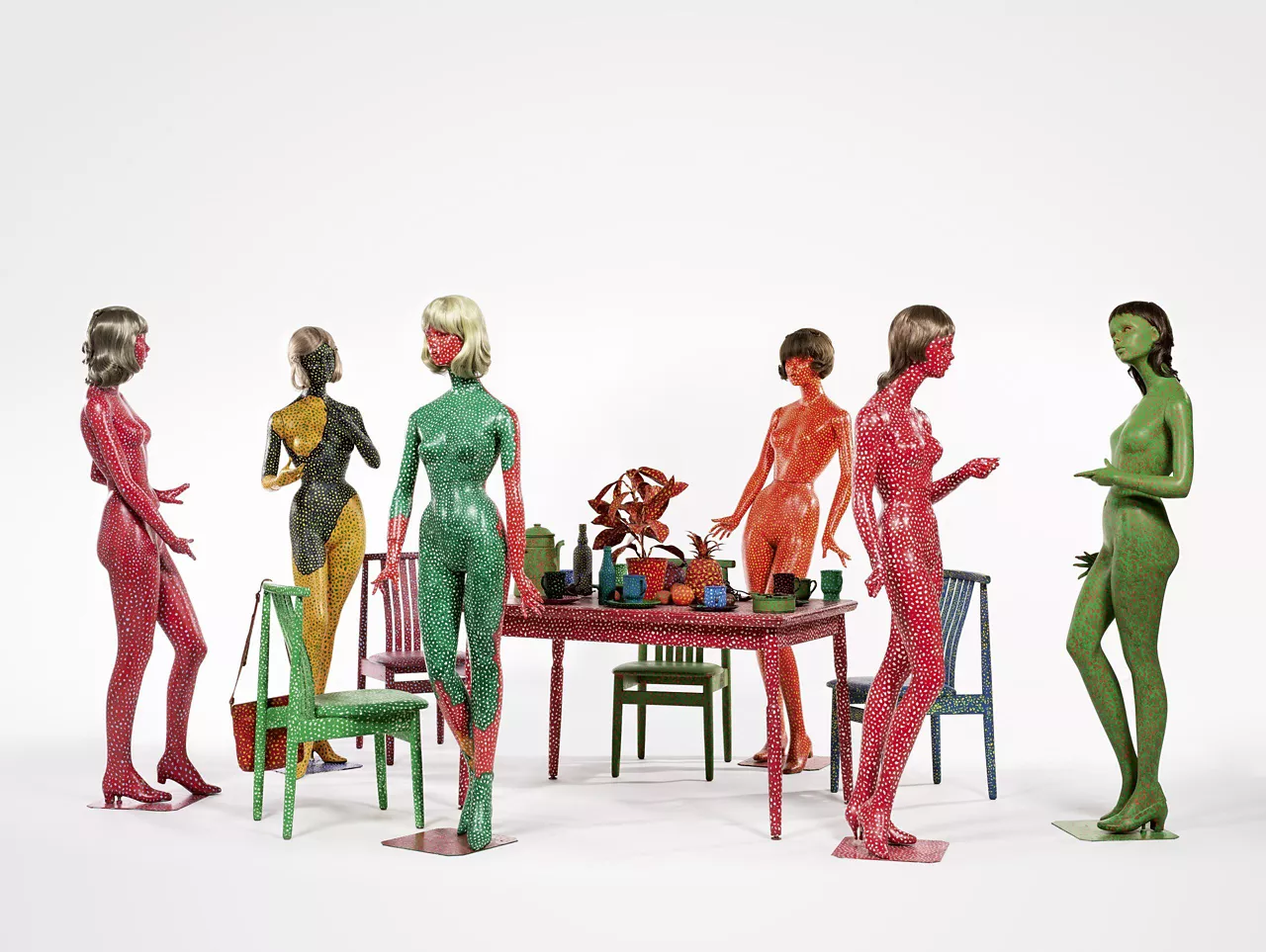 Yayoi Kusama  Auto-obliteración (Self-Obliteration), 1966–1974 © YAYOI KUSAMA
