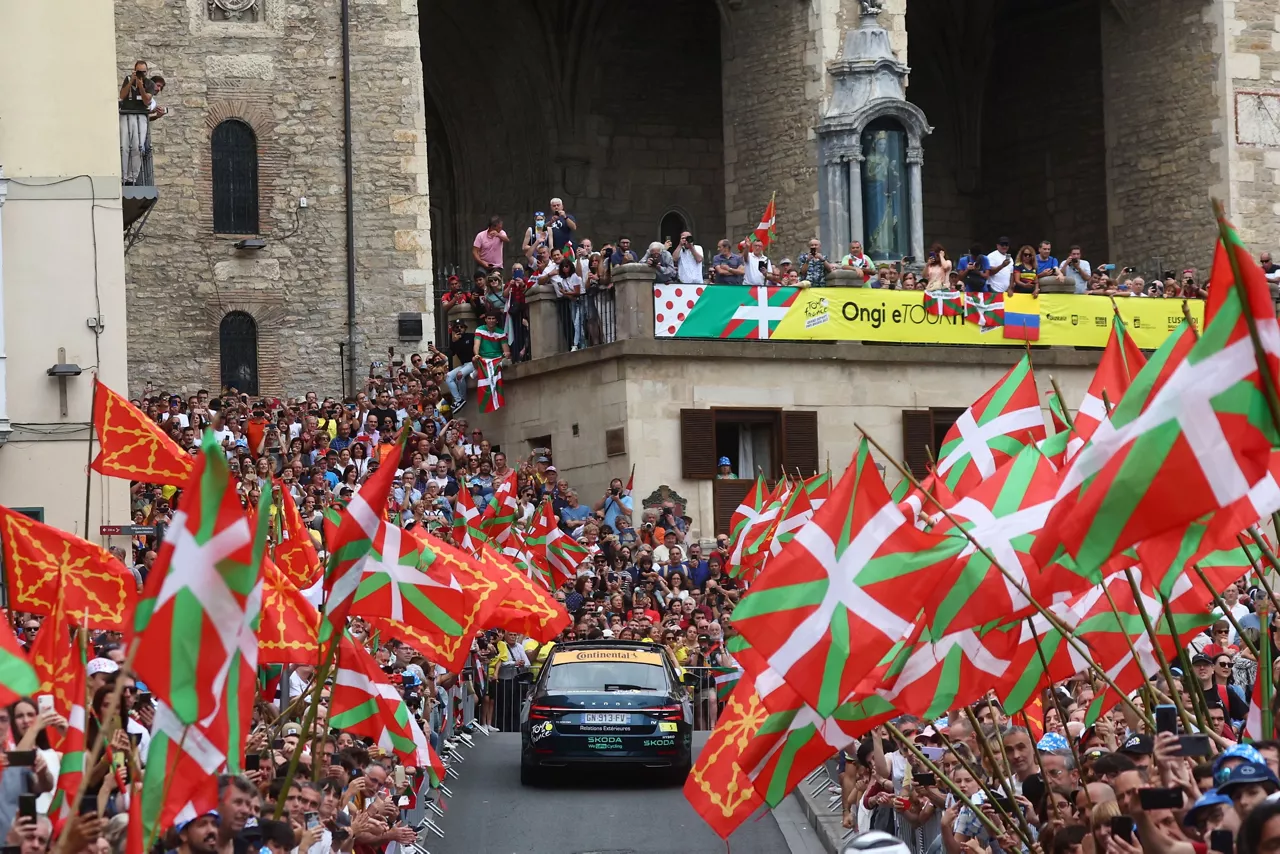 Imagen de la 2ª etapa del Tour. Foto: EFE
