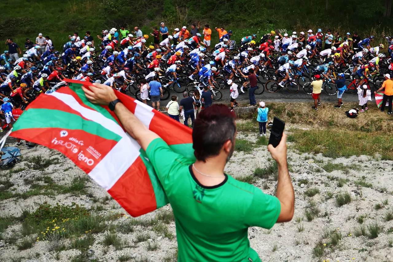 TOUR DE FRANCIA_PELOTÓN_ETAPA2