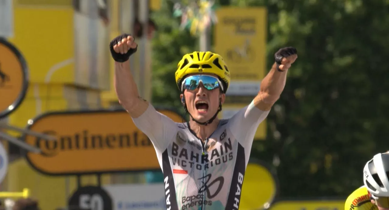 Pello Bilbao, eskuak gora dituela