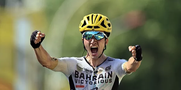  Pello Bilbao 10. etapa irabazten. Argazkia: EFE