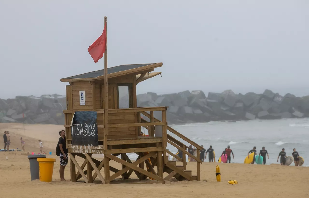 playa-zurriola-efe
