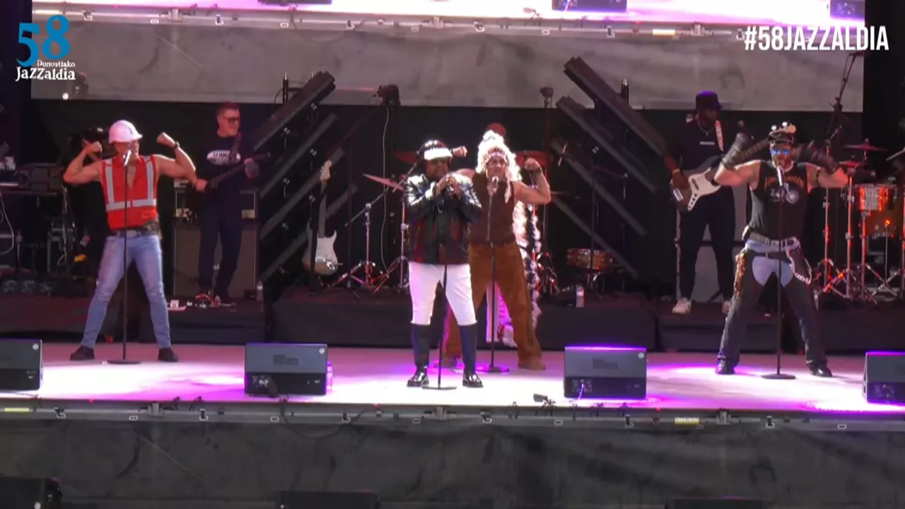 20230722120328_village-people-donostia_