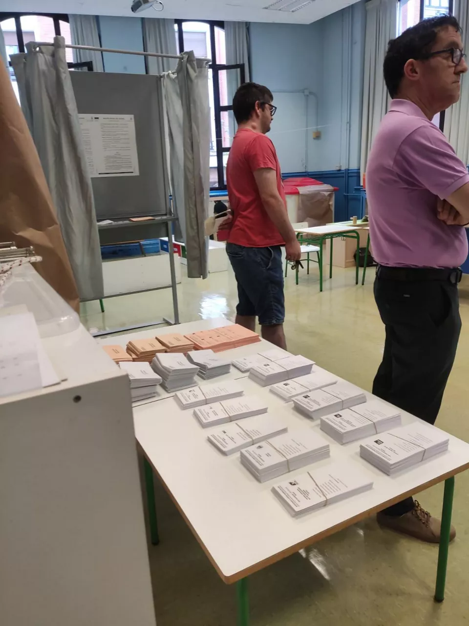 mesa electoral hauteskunde mahaia eraketa conformación bilbo indautxu eitb