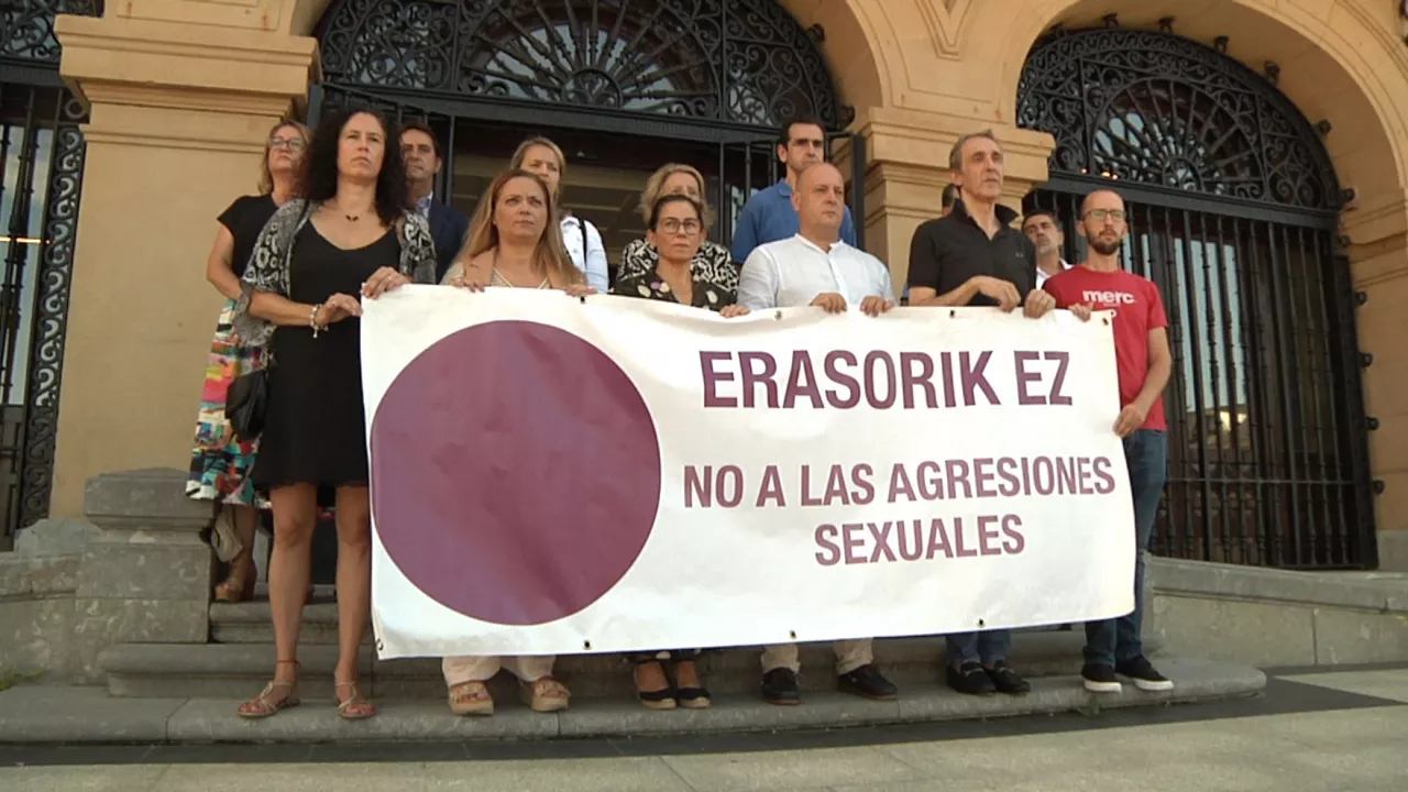 Concentración en el Ayuntamiento de Getxo