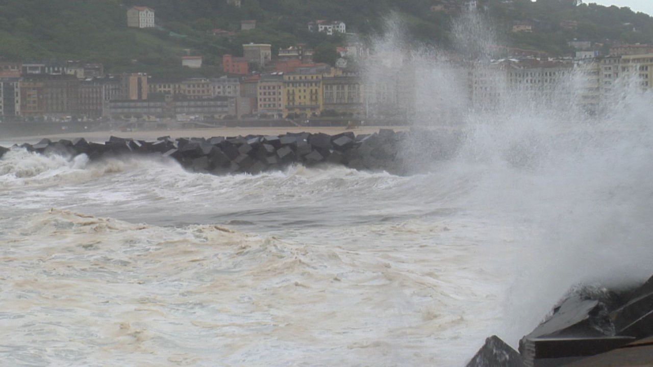 Oleaje en San Sebastián