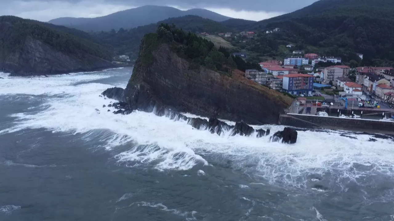 Armintza, a vista de dron