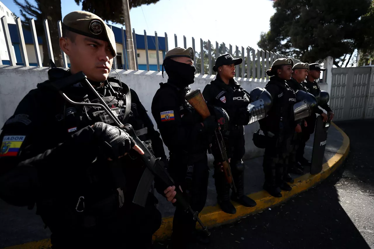 Ecuador-policias-efe
