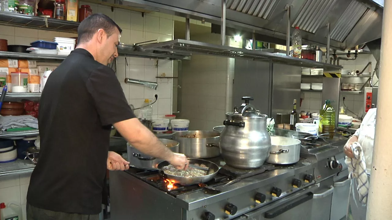 20230816162847_cocina-restaurante_