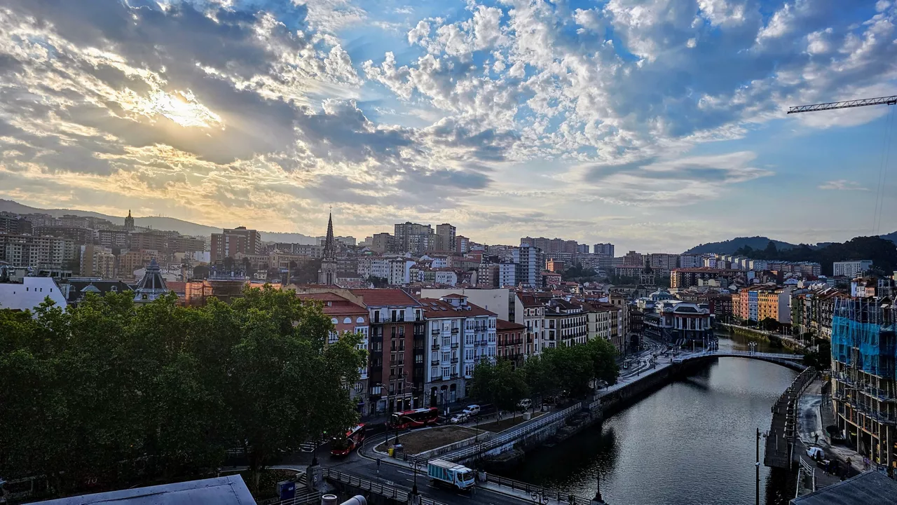 BILBAO egunsentia begoña barrutia
