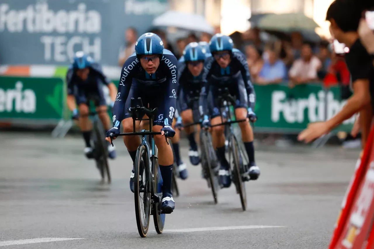 DSM taldeko txirrindulariak. Argazkia: EFE