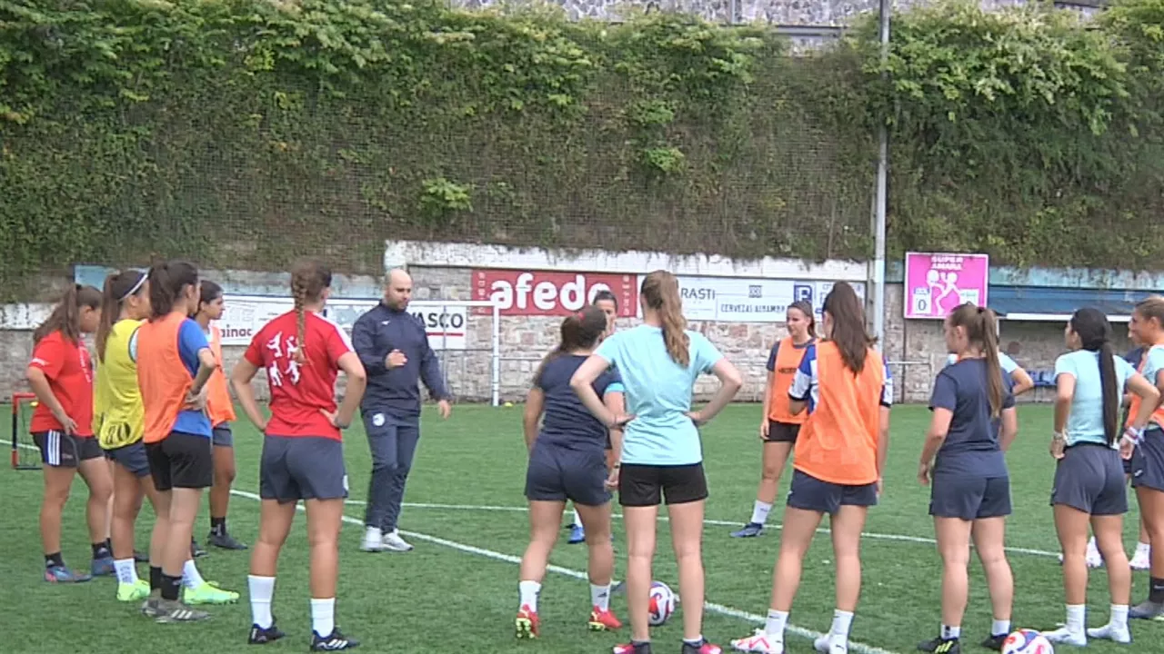 20230829142444_neska-futbolariak_