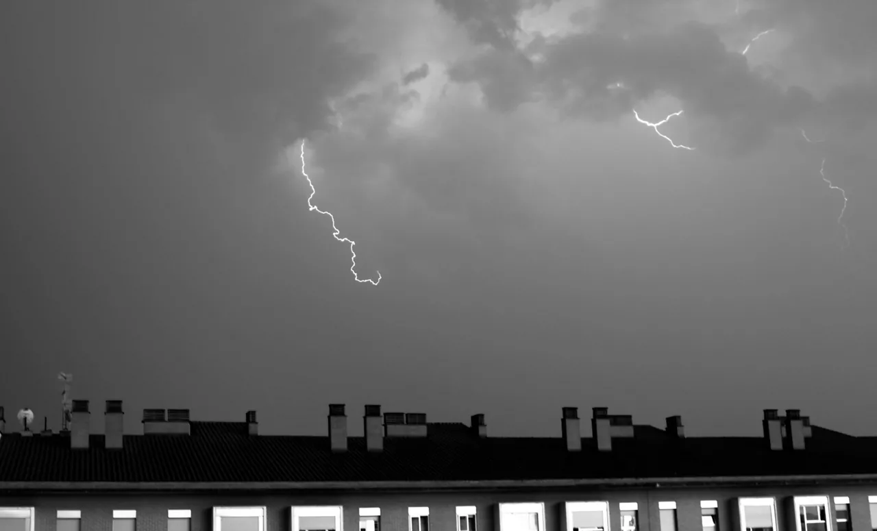 RAYOS EN IRUÑA TXIMISTAK ALBERTO BEGUIRISTAIN