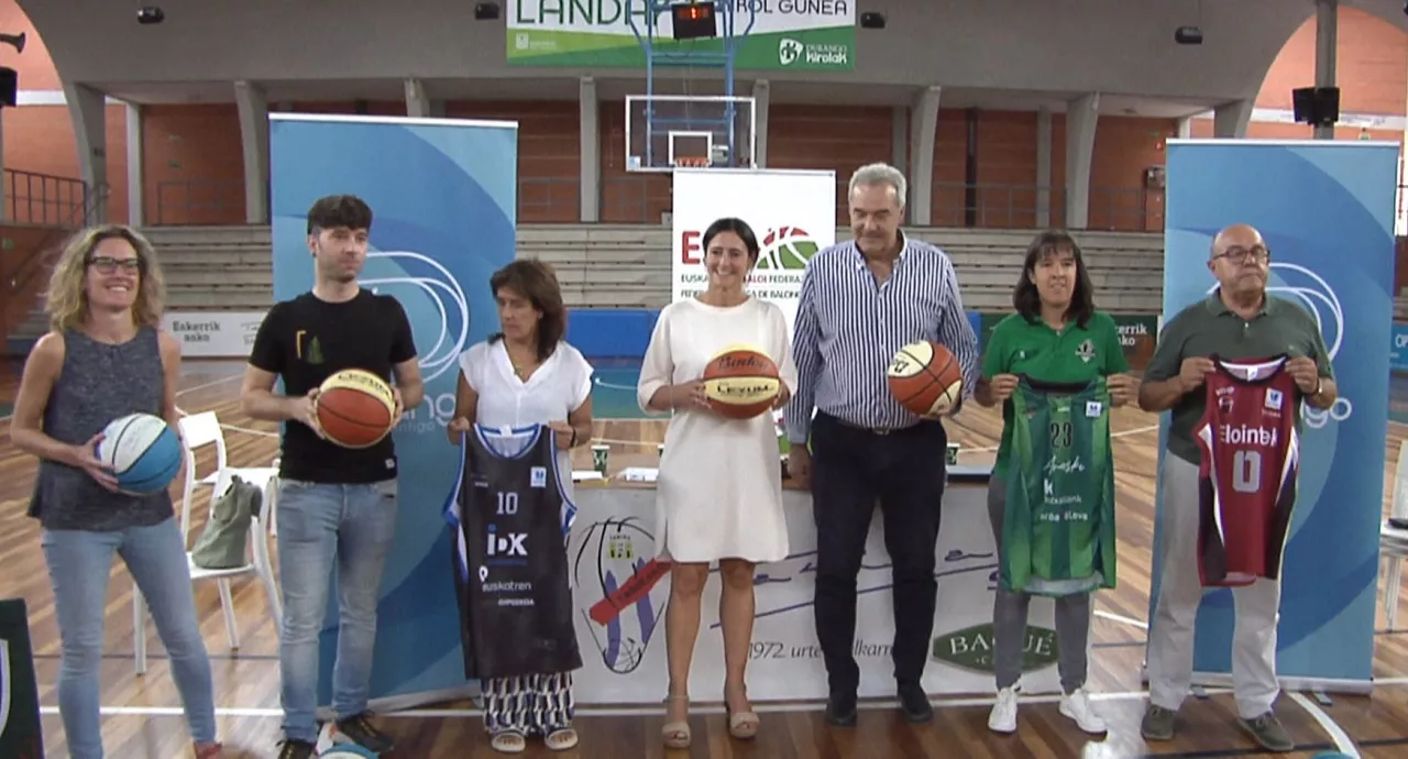 Astelehenean aurkeztu dute Euskal Kopa. Argazkia: EITB Media.