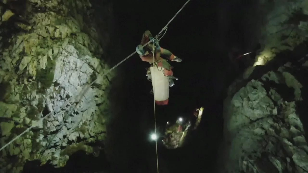 20230912113827_turquia-rescate-espeleologo_