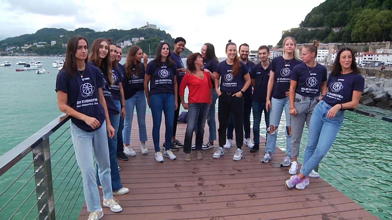 Presentación oficial del IDK Euskotren en San Sebastián