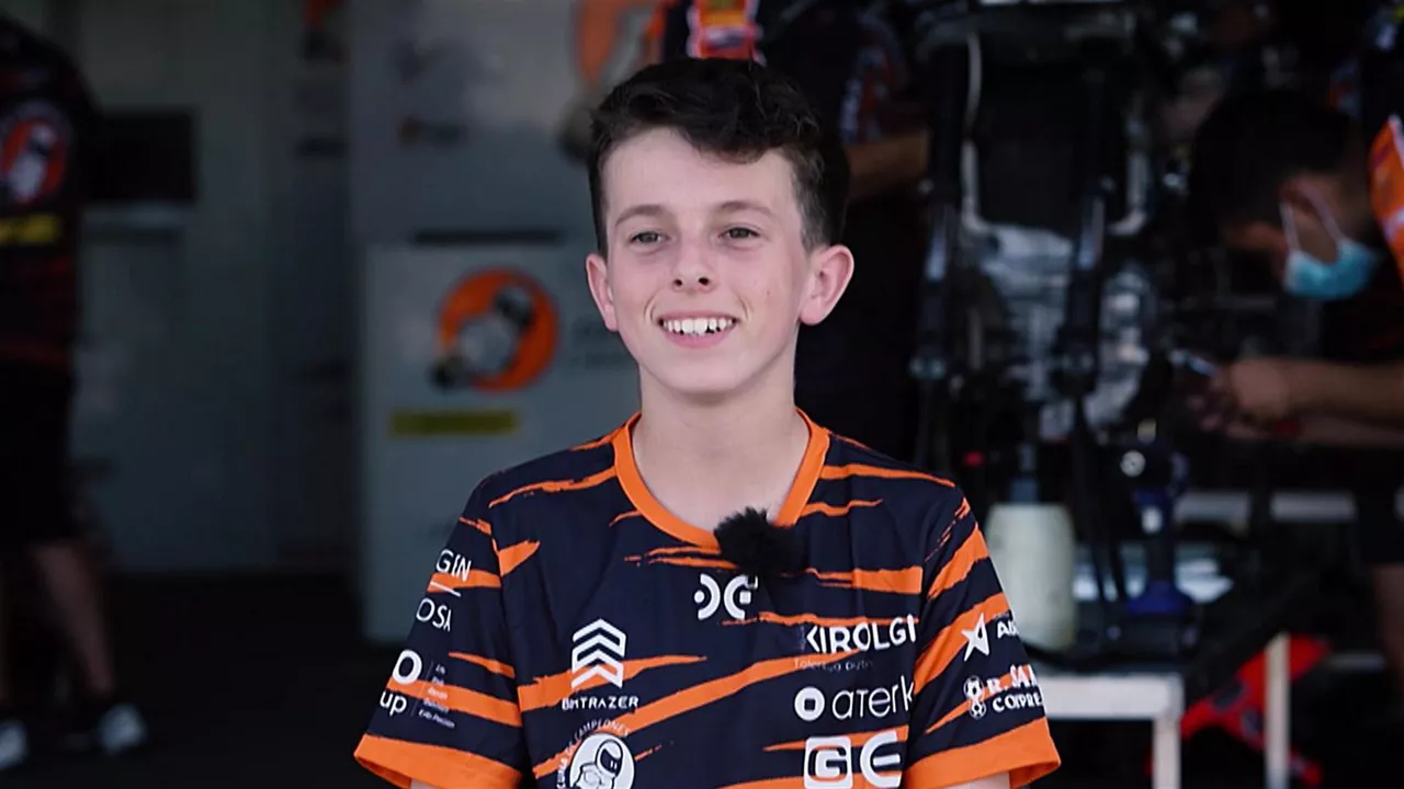 Xabi Zurutuza, EITBren artxiboko irudi batean