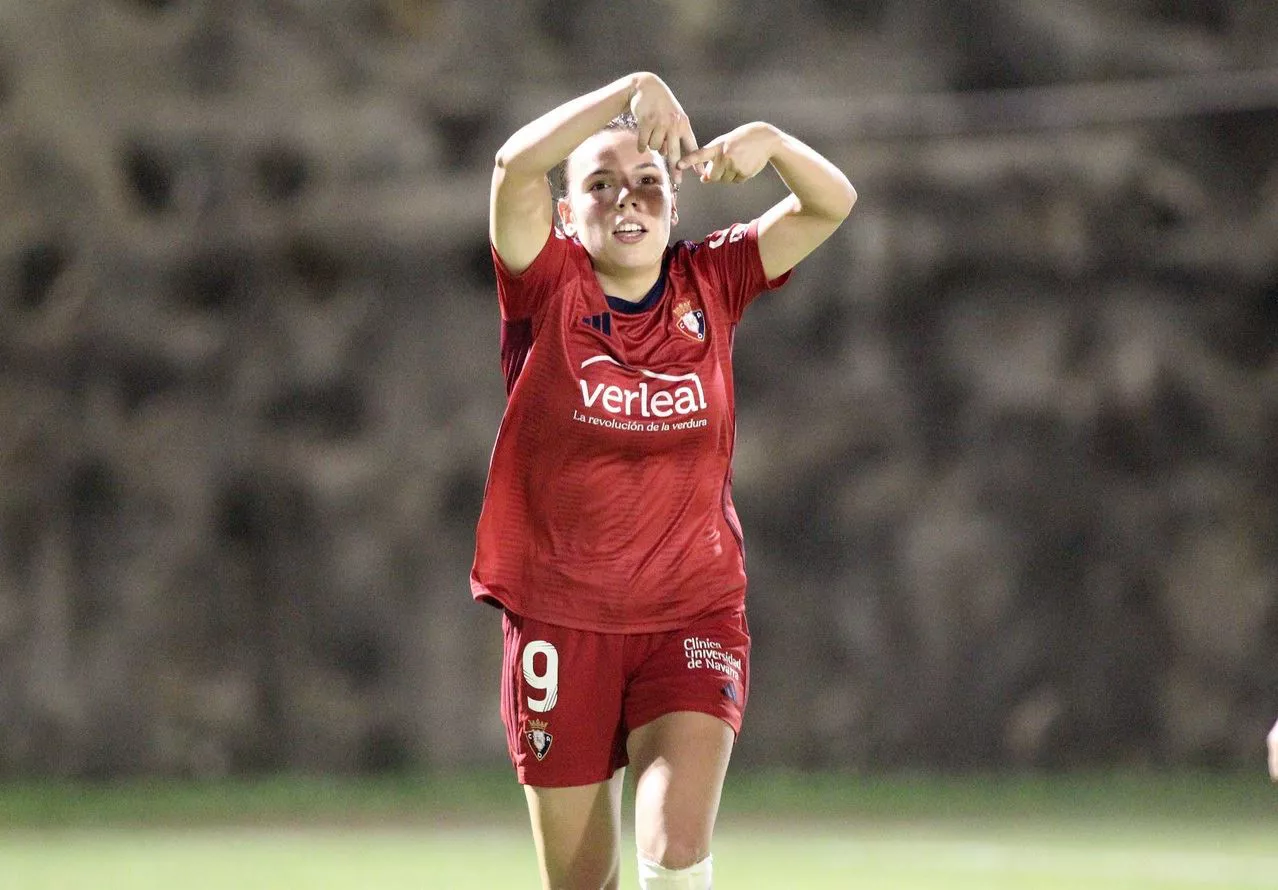 Carmenek Osasunaren 0-2koa sartu du. Argazkia: @Osasuna_fem.