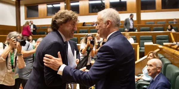 Eneko Andueza e Iñigo Urkullu. Foto: EFE