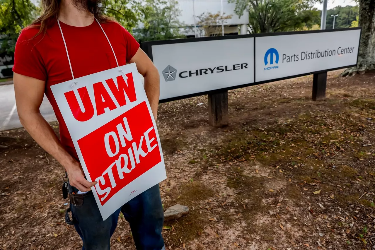 uaw-strike-huelga-automovil-protestas-eeuu-efe