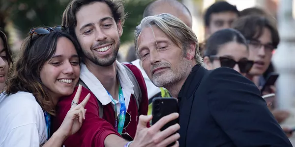 Mads Mikkelsen (Efe)