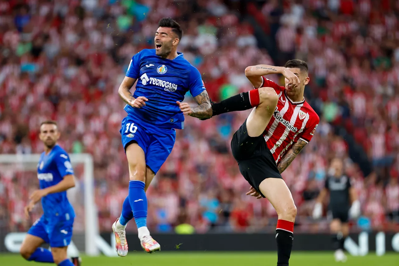 ATHLETIC-GETAFE-OIHAN-SANCET-02