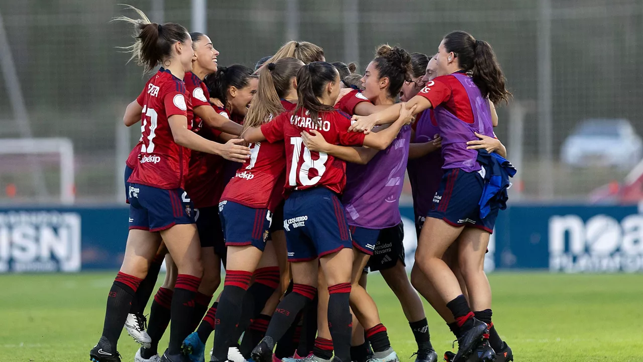 Momento de celebración de las jugadoras de Osasuna