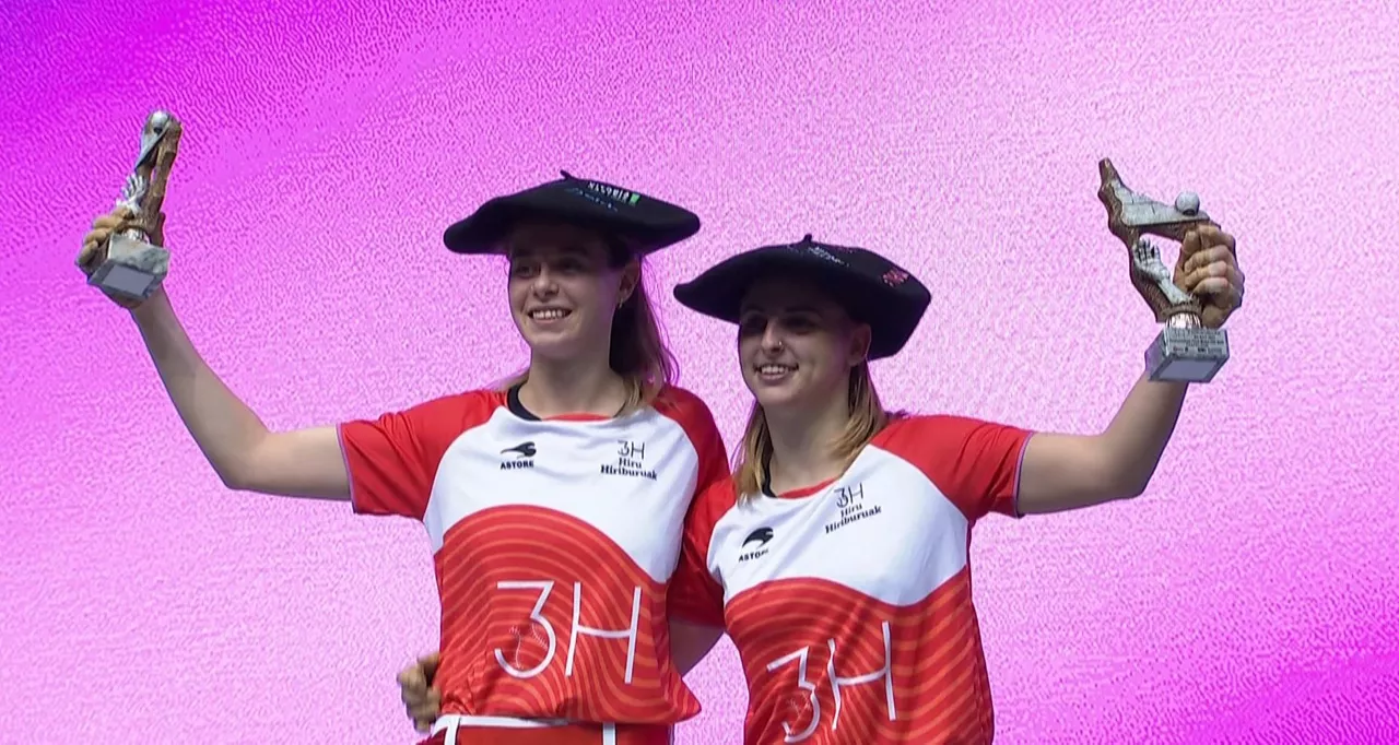 arrate_bergara_amaia_aldai_hiruhiriburuak_txapelak_EITBMedia