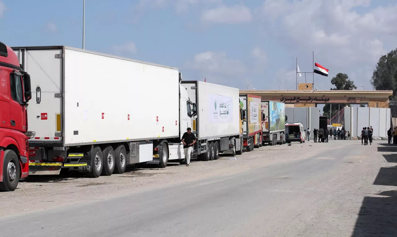 camiones- ayuda humanitaria paso-rafah-egipto-gaza-efe