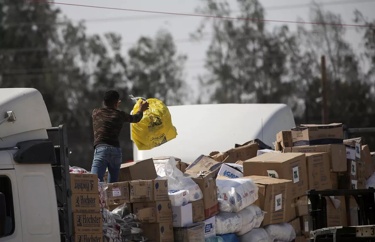 gaza_rafah_laguntza_humanitarioa_kamioia efe
