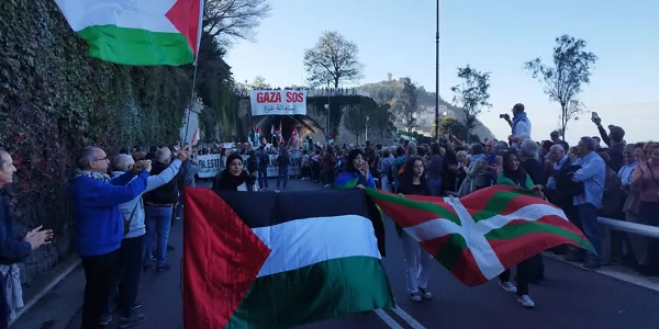 Palestinaren aldeko manifestazioa Donostian. Argazkia: EFE