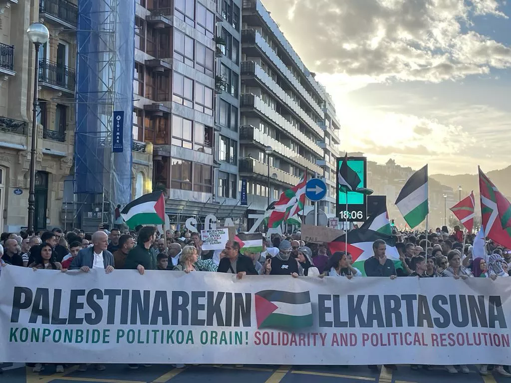 Donostia manifestazioa EITB