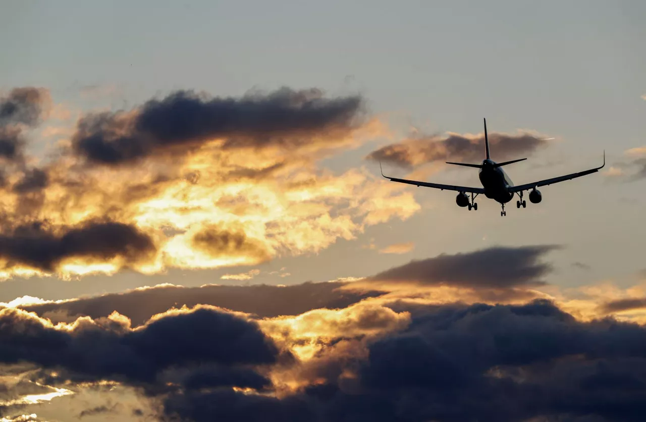 hegazkina avion loiu haizea viento EFE2