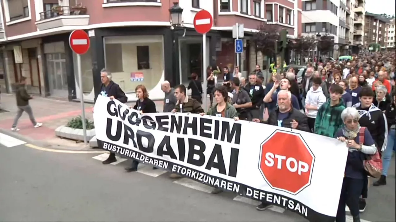 20231028225615_gernika-guggenheim-manifestazioa_
