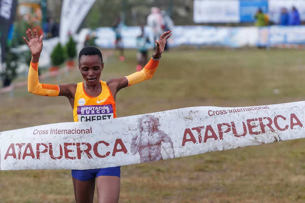 Beatrice_Chebet_cross_atapuerca_EFE