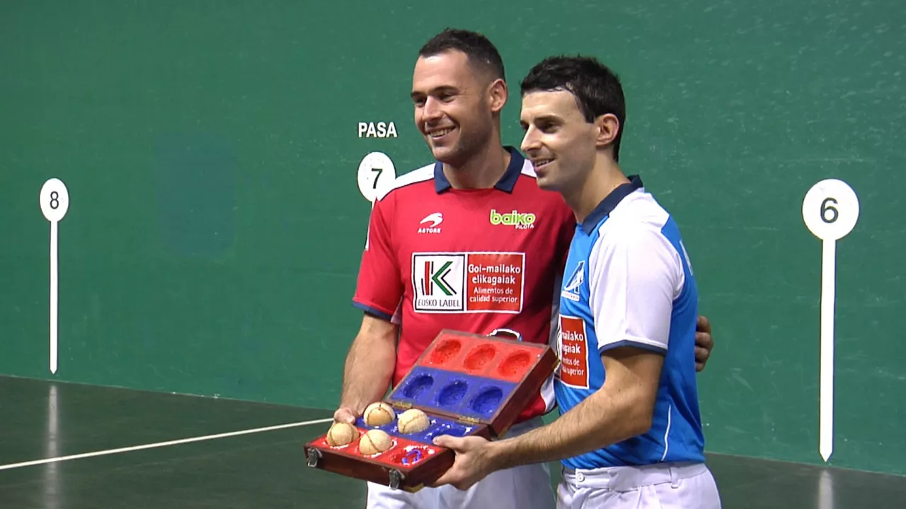 Altuna y Jaka, en la elección del material de esta mañana