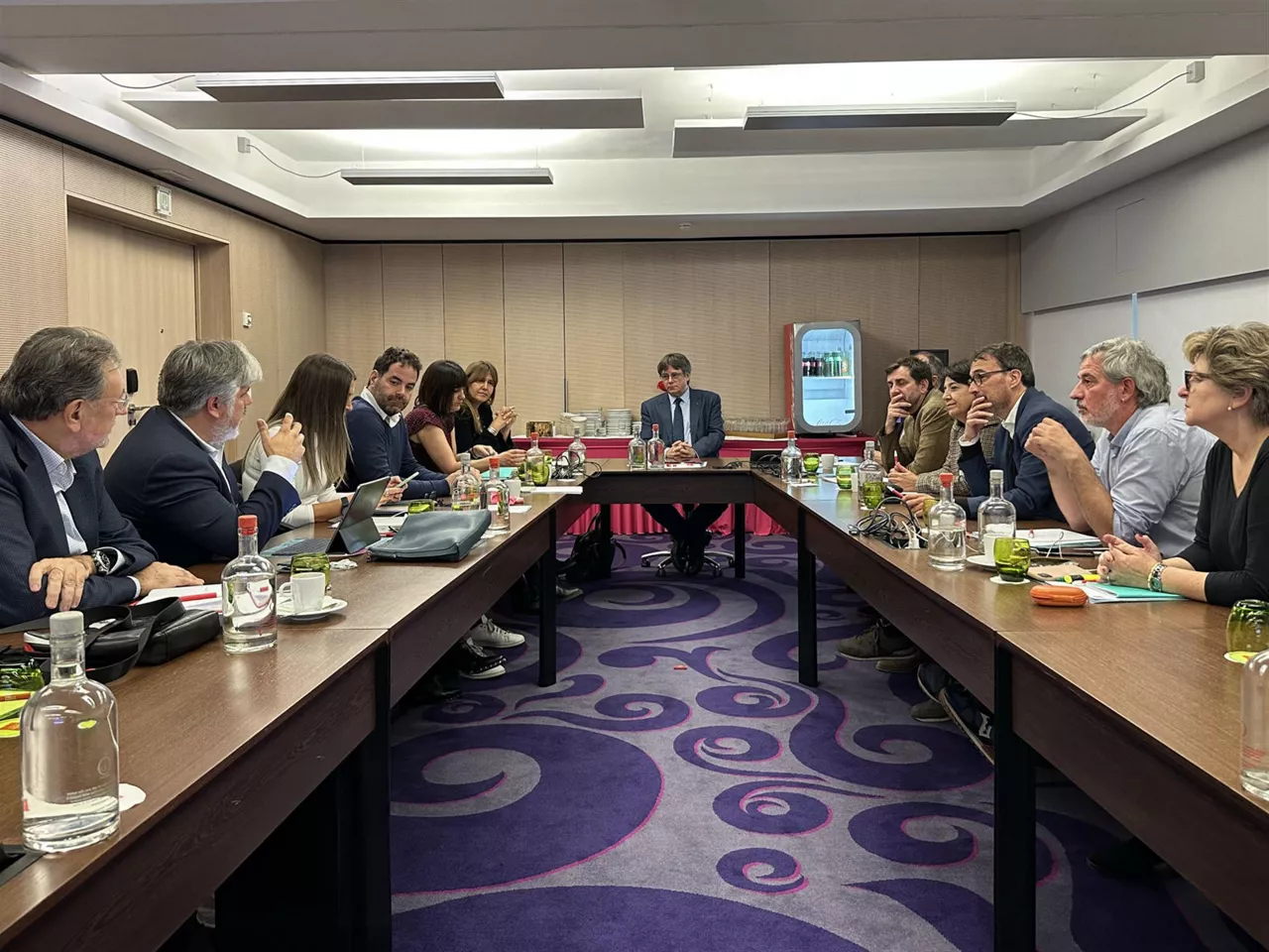 reunion puigdemont junts investidura bruselas efe