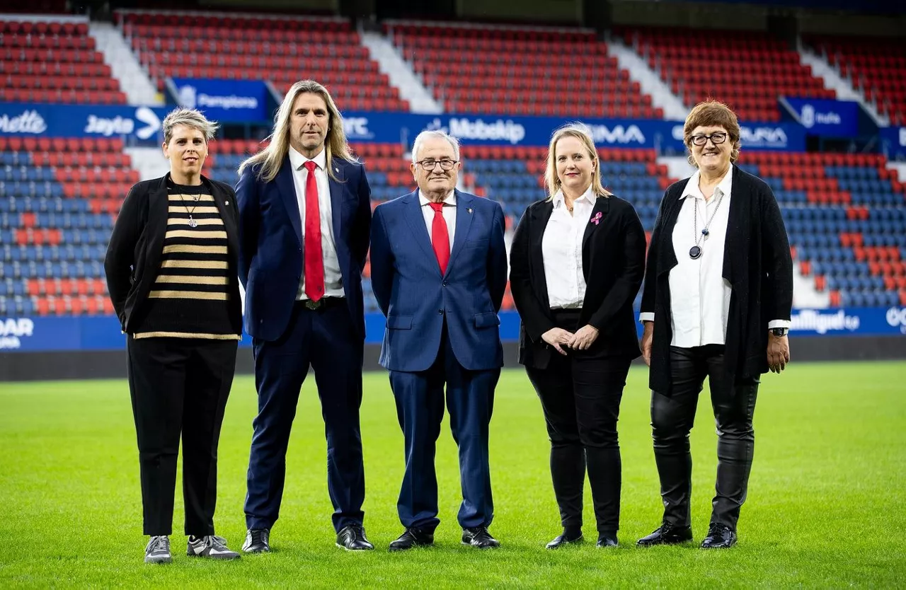 OSASUNA EMAKUMEZKOEN TALDEKO ZUZENDARITZA BATZORDEA TWITTER OSASUNA