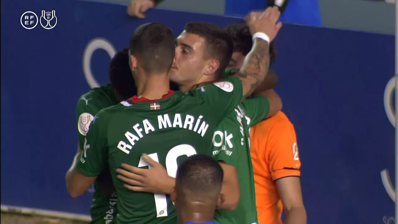 20231103084653_murtziaalaves_