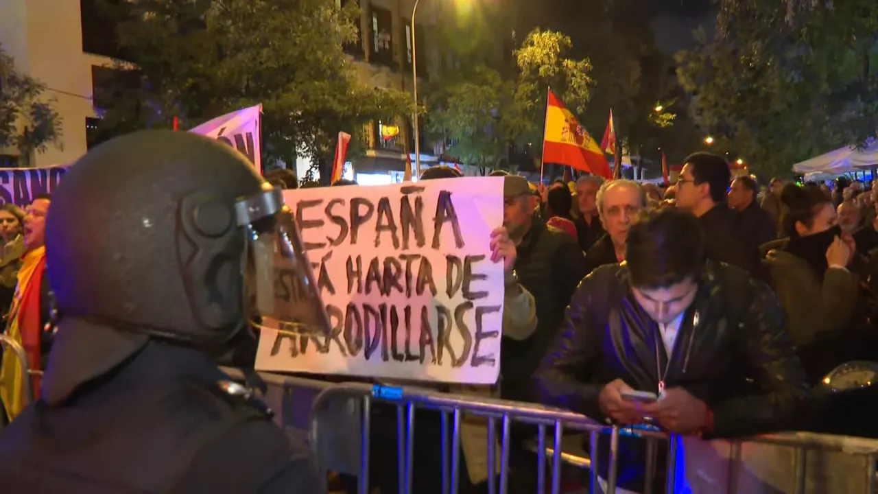 20231104093347_ferraz-protesta-psoe_