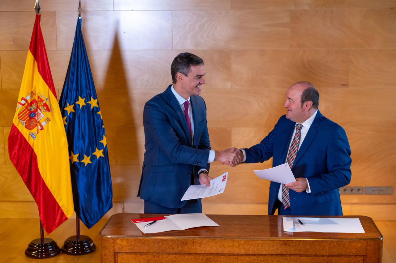 acuerdo akordioa pnv eaj psoe sanchez ortuzar efe