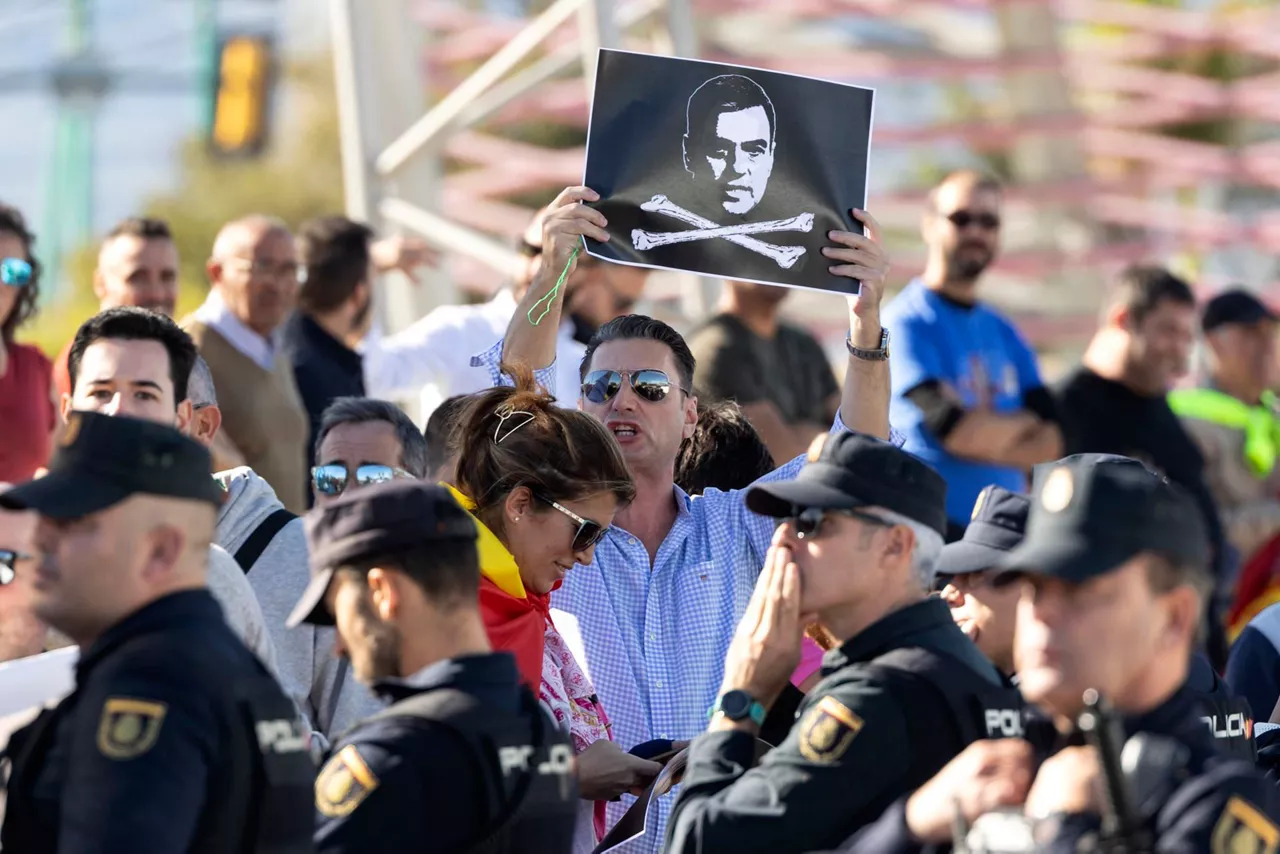 Protesta contra Sánchez en Málaga. Foto: Efe