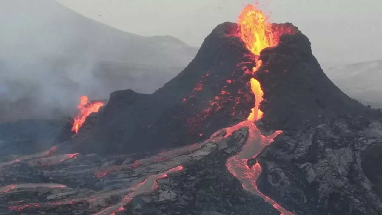 20231112182319_islandia-volcan_