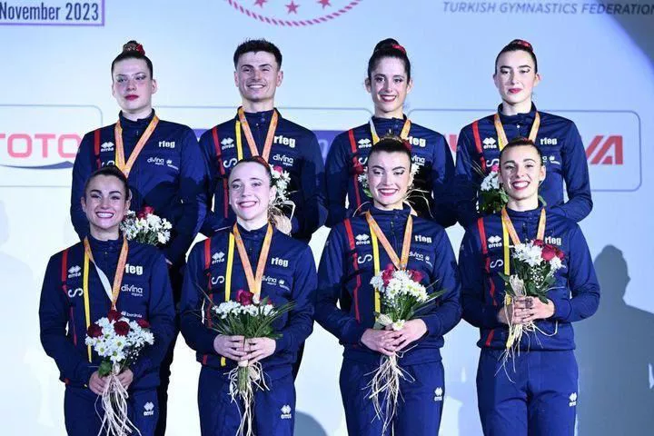 Aerobic Biribilduko gimnastek brontzezko domina irabazi dute. Argazkia: Biribildu.