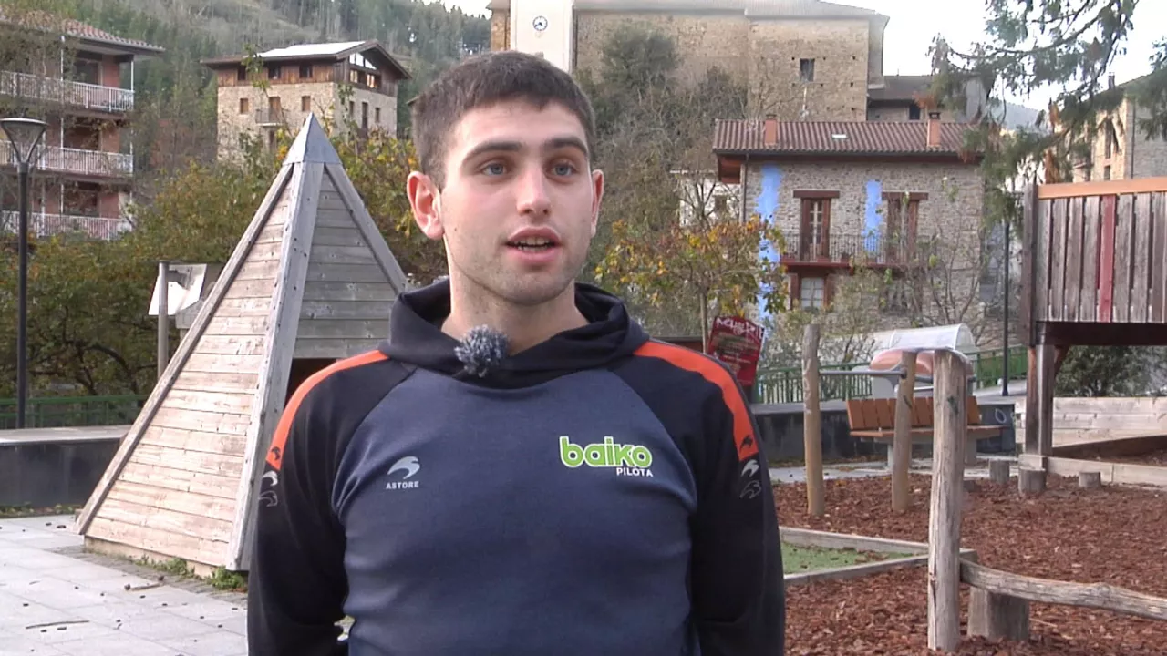El joven pelotari Beñat Senar
