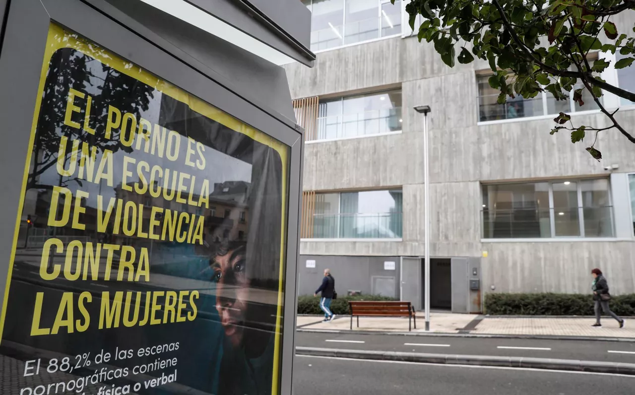 campaña-contra-porno-Donostia-efe