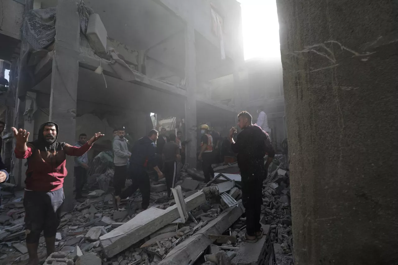 bombardeo-israel-yan-junis-gaza-efe