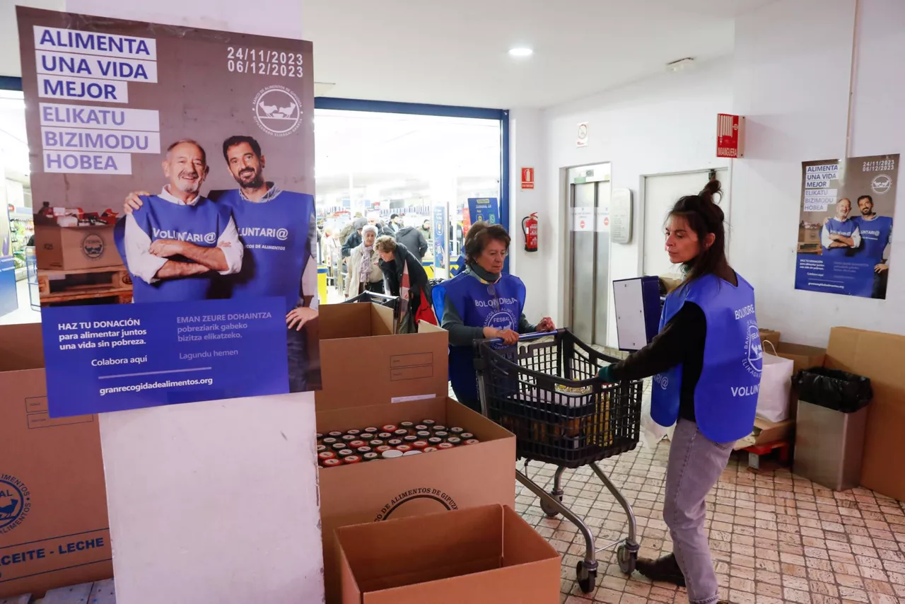 Janari bilketa recogida alimentos EFE