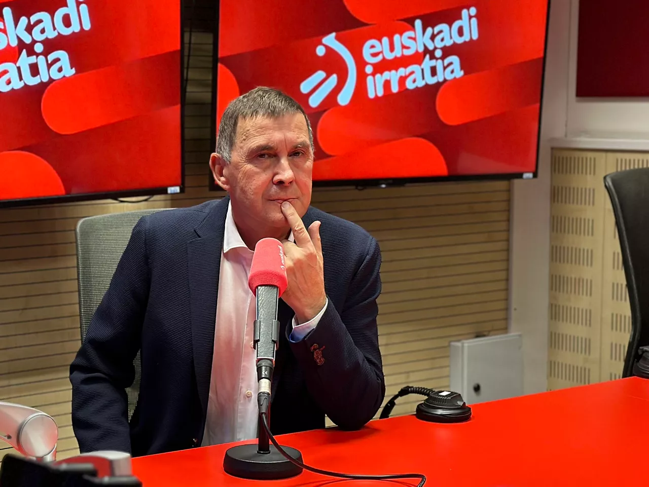 arnaldo otegi euskadi irratia